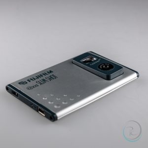 FujiFilm_axia_slimshot_1