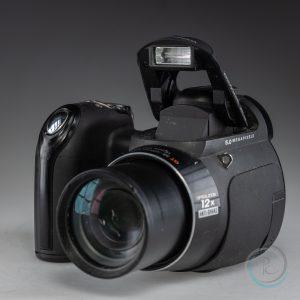 Konika-Minolta_Dimage_Z5_4