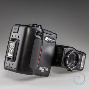 Nikon_Coolpix_950_2