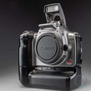 Canon_300D_Battery_Pack_1