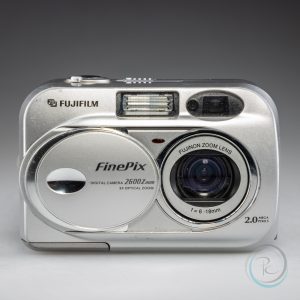 FujiFilm_FinePix_2600Zoom_2