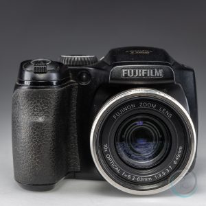 FujiFilm_FinePix_S5800_2