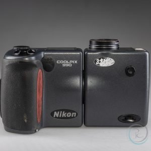 Nikon_Coolpix_990_3
