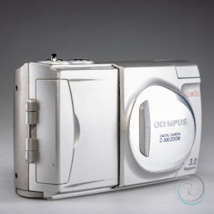 Olympus_Camedia_C-300_Zoom_1