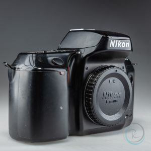 Nikon_F70_1