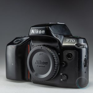 Nikon_F70_3