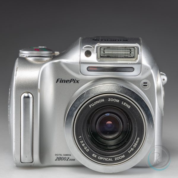 FujiFilm_FinePix_2800Zoom_2