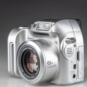 FujiFilm_FinePix_2800Zoom_3