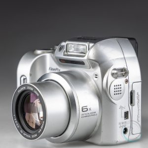 FujiFilm_FinePix_2800Zoom_4