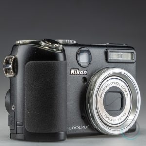 Nikon_Coolpix_P5000_1