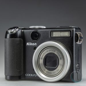 Nikon_Coolpix_P5000_3