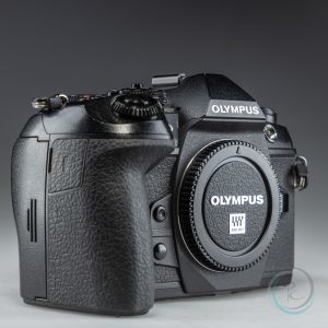 Olympus_OM-D_E-M1_Mark_II_1