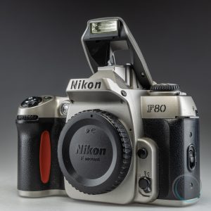 Nikon_F80_3
