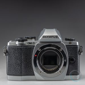 Olympus_OM-D_E-M10_3