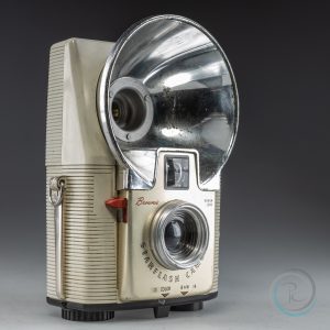 Kodak_Brownie_Starflash_White_Model_1