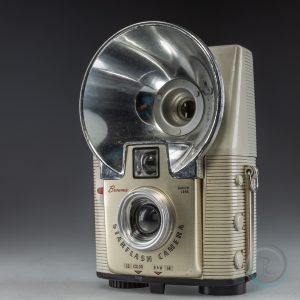 Kodak_Brownie_Starflash_White_Model_3