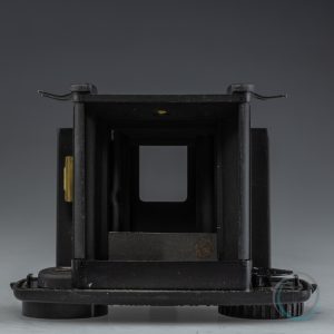 Kodak_Brownie_Starflash_White_Model_8