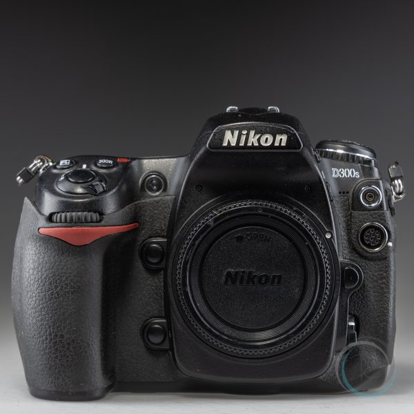 Nikon_D300s_2