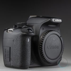 Canon_EOS_D700_1