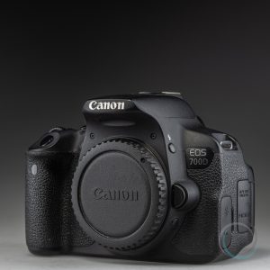Canon_EOS_D700_4