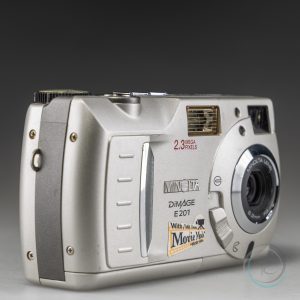 Minolta_Dimage_E201_1