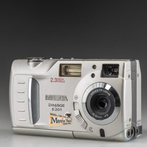 Minolta_Dimage_E201_3
