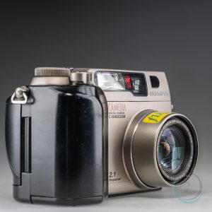 Olympus_Camedia_C-2040Zoom_1