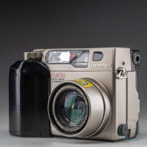 Olympus_Camedia_C-2040Zoom_3