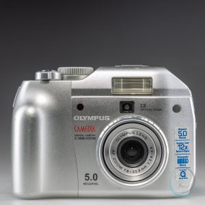 Olympus_Camedia_C-5000Zoom_2