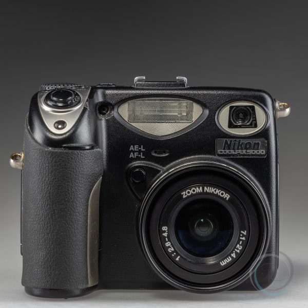 Nikon_Coolpix_5000_2