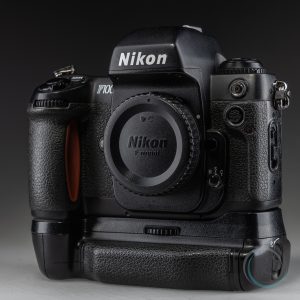 Nikon_F100_3