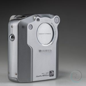 FujiFilm_FinePix_4800_Zoom_1