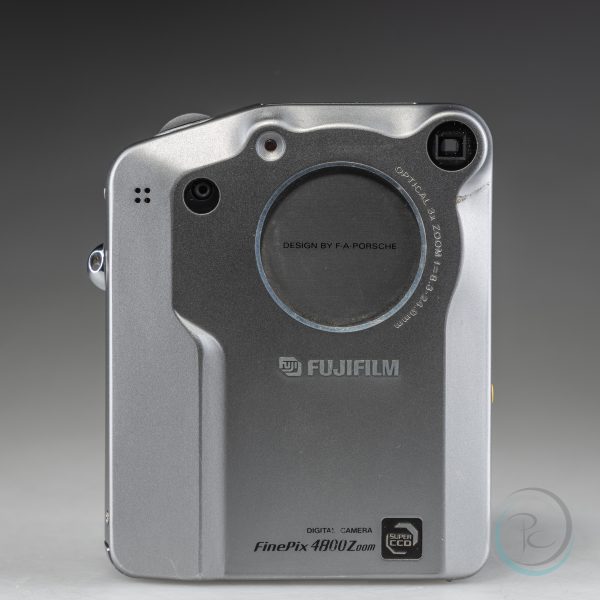 FujiFilm_FinePix_4800_Zoom_2