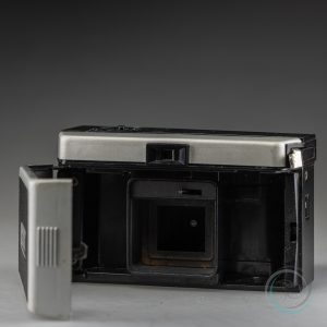 Kodak_Instamatic_104_5