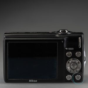 Nikon_Coolpix_S3000_4