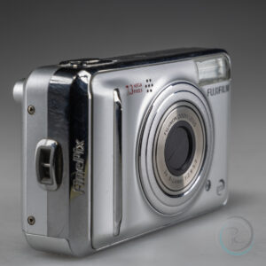 FujiFilm_FinePix_A700_1