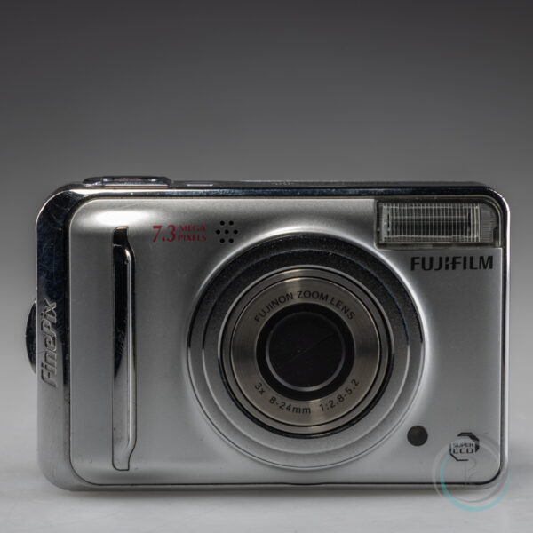 FujiFilm_FinePix_A700_2