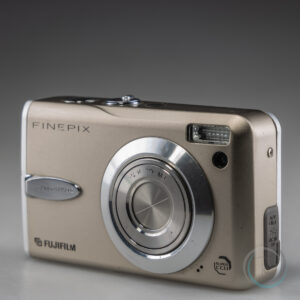 FujiFilm_FinePix_F30_3