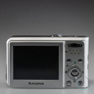 FujiFilm_FinePix_F30_4