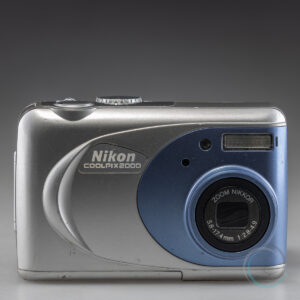 Nikon_Coolpix_2000_2