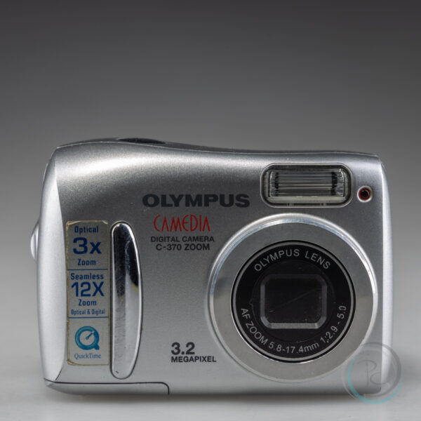 Olympus_Camedia_C-370_Zoom_2