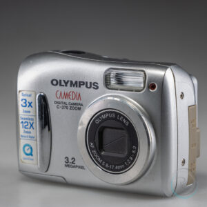 Olympus_Camedia_C-370_Zoom_3