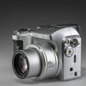 FujiFilm_FinePix_S3000_3