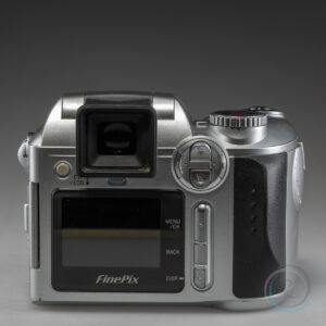 FujiFilm_FinePix_S3000_4