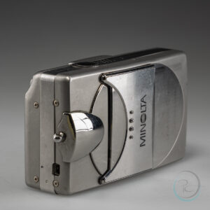 Minolta_DiMAGE_G500_1