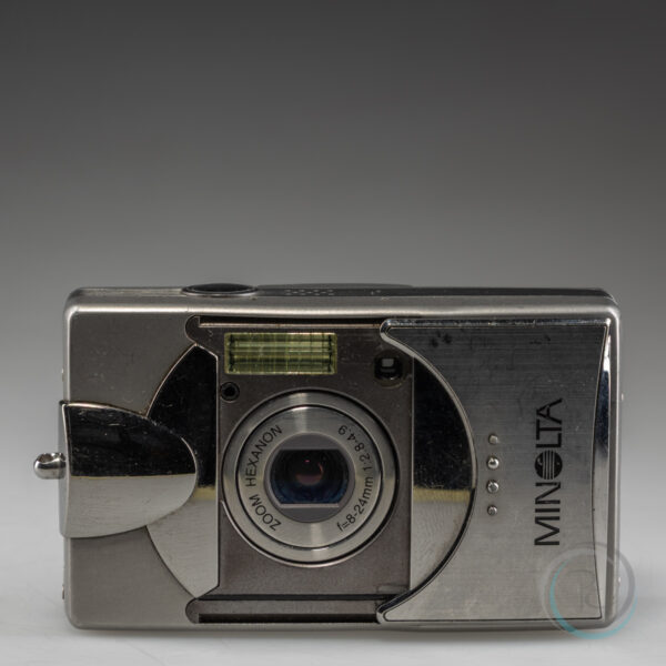 Minolta_DiMAGE_G500_2