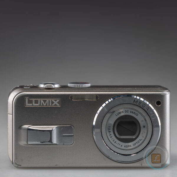 Panasonic_Lumix_DMC-LS3_2
