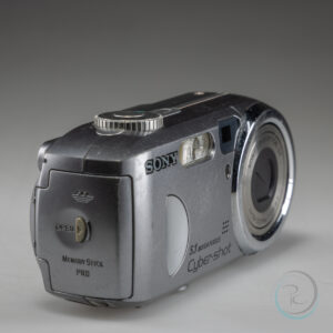Sony_DSC_P-93_1