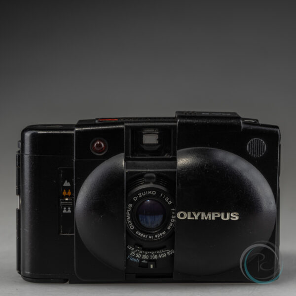 Olympus_XA-2_2